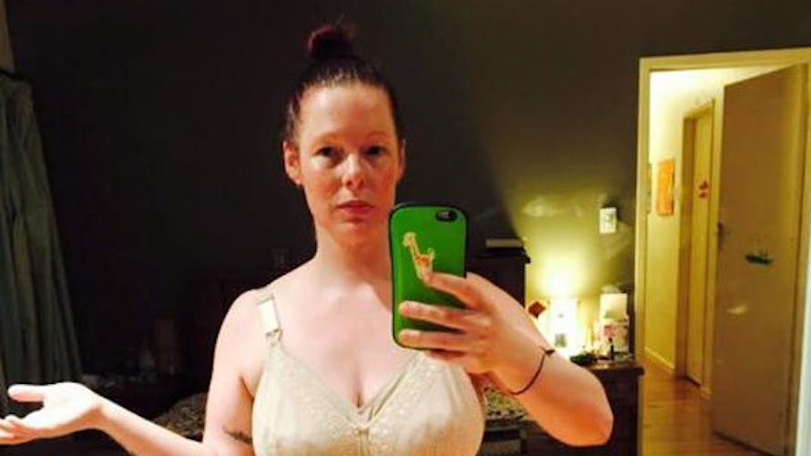 Australie : elle fait un selfie pour lutter contre les
  diktats de la minceur post-accouchement