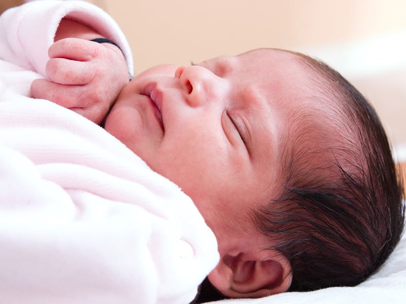 Naissance En Vol Quelle Est La Nationalite Du Bebe Parents Fr