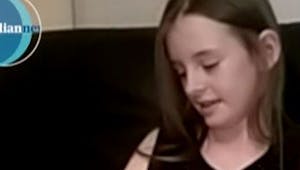 A 11 ans, elle aide sa maman à accoucher avant d’aller à
  l’école