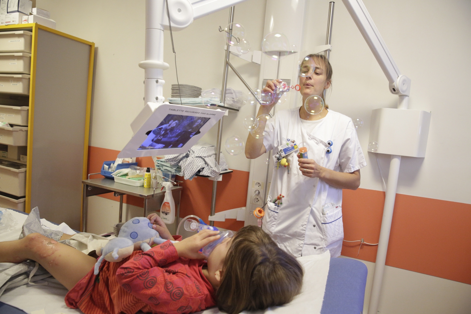 Urgences pédiatriques : comment ça se passe ?  PARENTS.fr