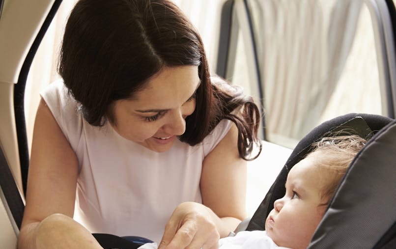 Des Parents Vont Au Restaurant Et Laissent Leur Bebe Dans La Voiture Parents Fr Des Parents Vont Au Restaurant Et Laissent Leur Bebe Dans La Voiture Parents Fr