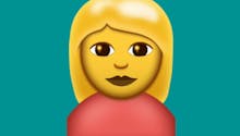 Vidéo : Une femme enceinte dans les nouveaux
  emojis
