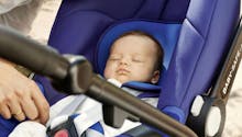 Premiers voyages avec bébé : 12 % des papas
  européens craignent d’oublier leurs enfants dans la voiture ou à
  l’aéroport !