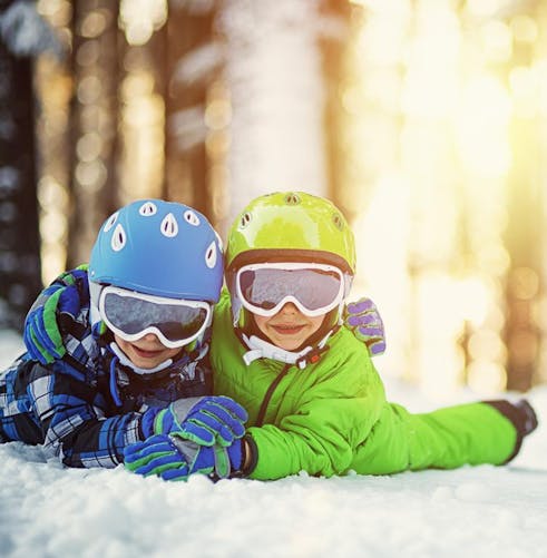 Vacances au ski : protégez les yeux des  enfants