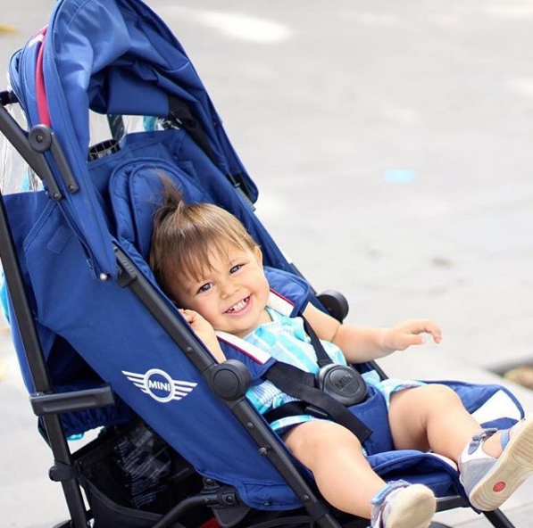 mini poussette canne