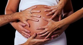 Ne touchez pas le ventre des femmes  enceintes !