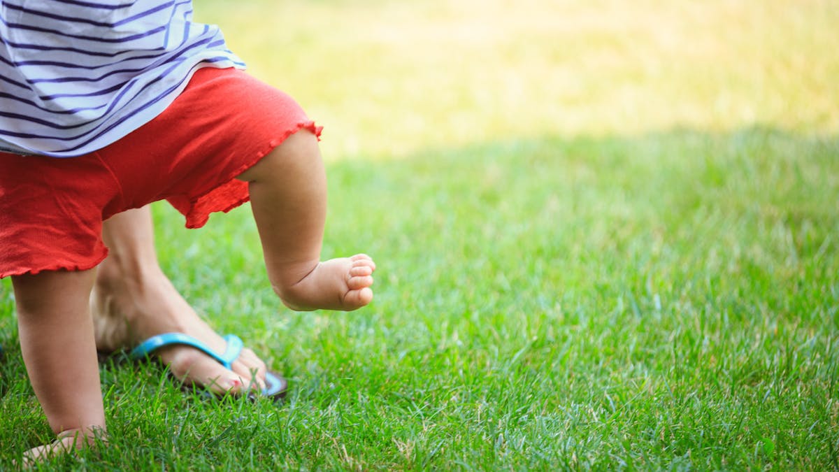 Mon Enfant Marche En Canard Parents Fr Mon Enfant Marche En Canard Parents Fr