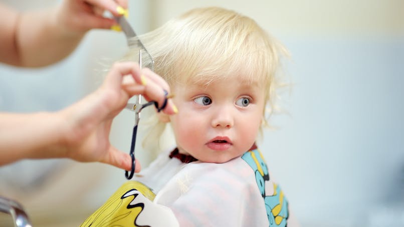 La Premiere Fois De Bebe Chez Le Coiffeur Parents Fr La Premiere Fois De Bebe Chez Le Coiffeur Parents Fr