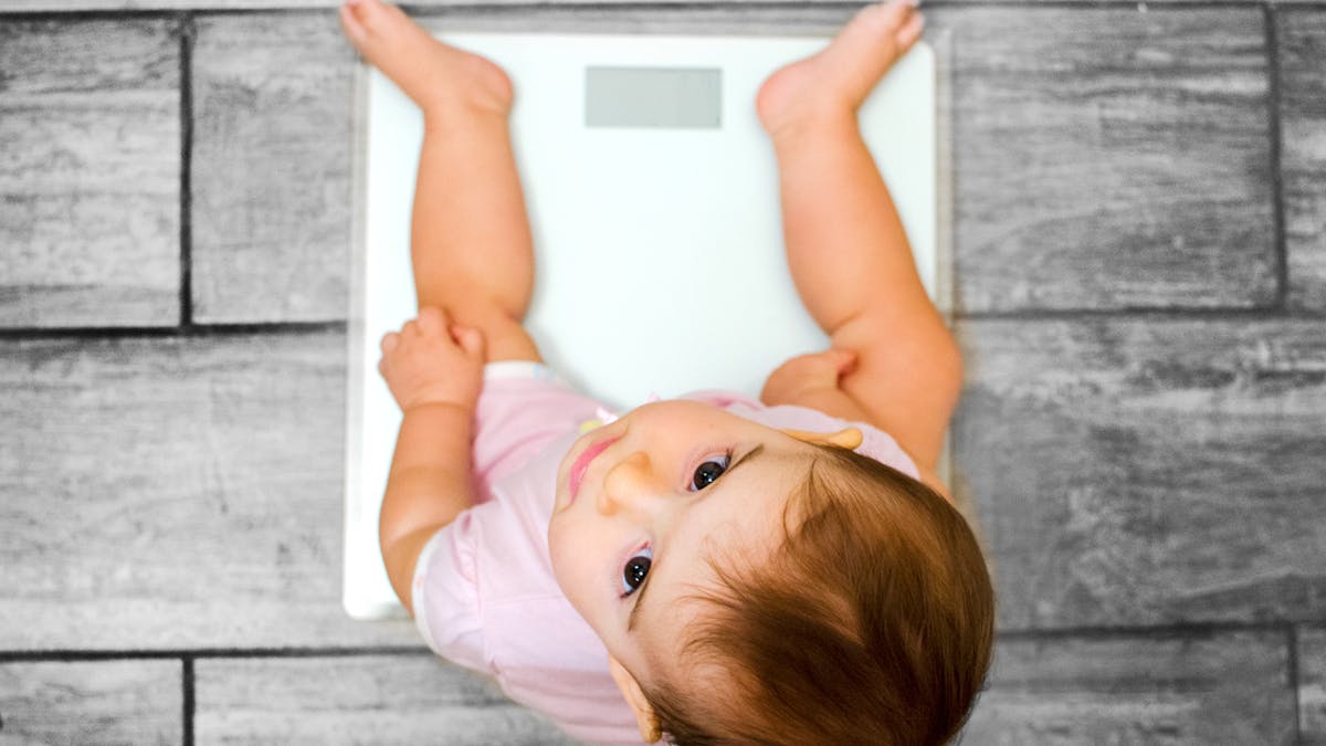 Poids De Bebe Mois Par Mois De 0 A 12 Mois Parents Fr Poids De Bebe Mois Par Mois De 0 A 12 Mois Parents Fr