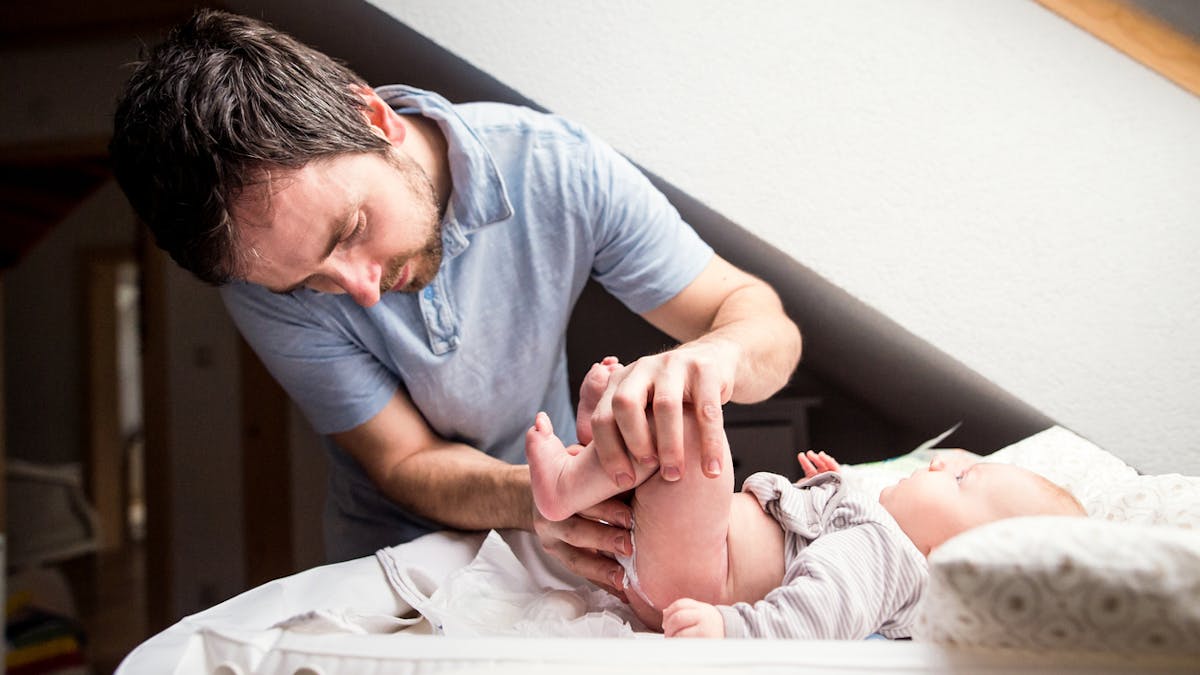 Erytheme Fessier Bebe Ou Fesse Rouge Bebe Soins Symptomes Prevention Traitements Naturels Parents Fr Erytheme Fessier Bebe Ou Fesse Rouge Bebe Soins Symptomes Prevention Traitements Naturels Parents Fr