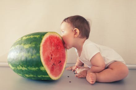 Quels sont les fruits idéaux pour mon bébé, en fonction de son âge ?