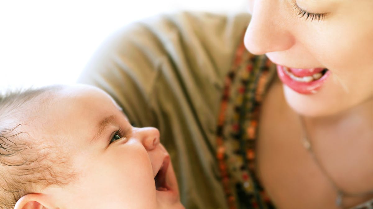 Parler A Son Bebe C Est Vital Parents Fr Parler A Son Bebe C Est Vital Parents Fr