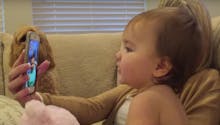 Adorable : Deux bébés discutent sur FaceTime (VIDEO)