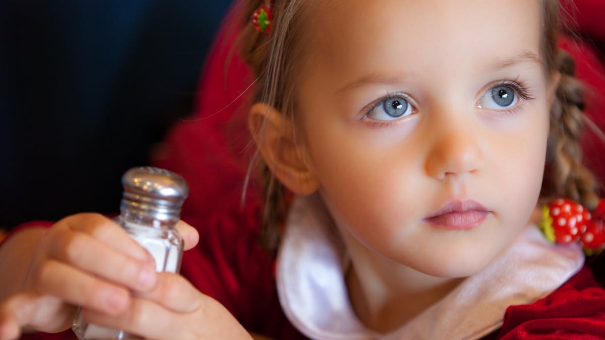 Comment Doser Le Sel Dans L Alimentation De Bebe Et De L Enfant Parents Fr Comment Doser Le Sel Dans L Alimentation De Bebe Et De L Enfant Parents Fr