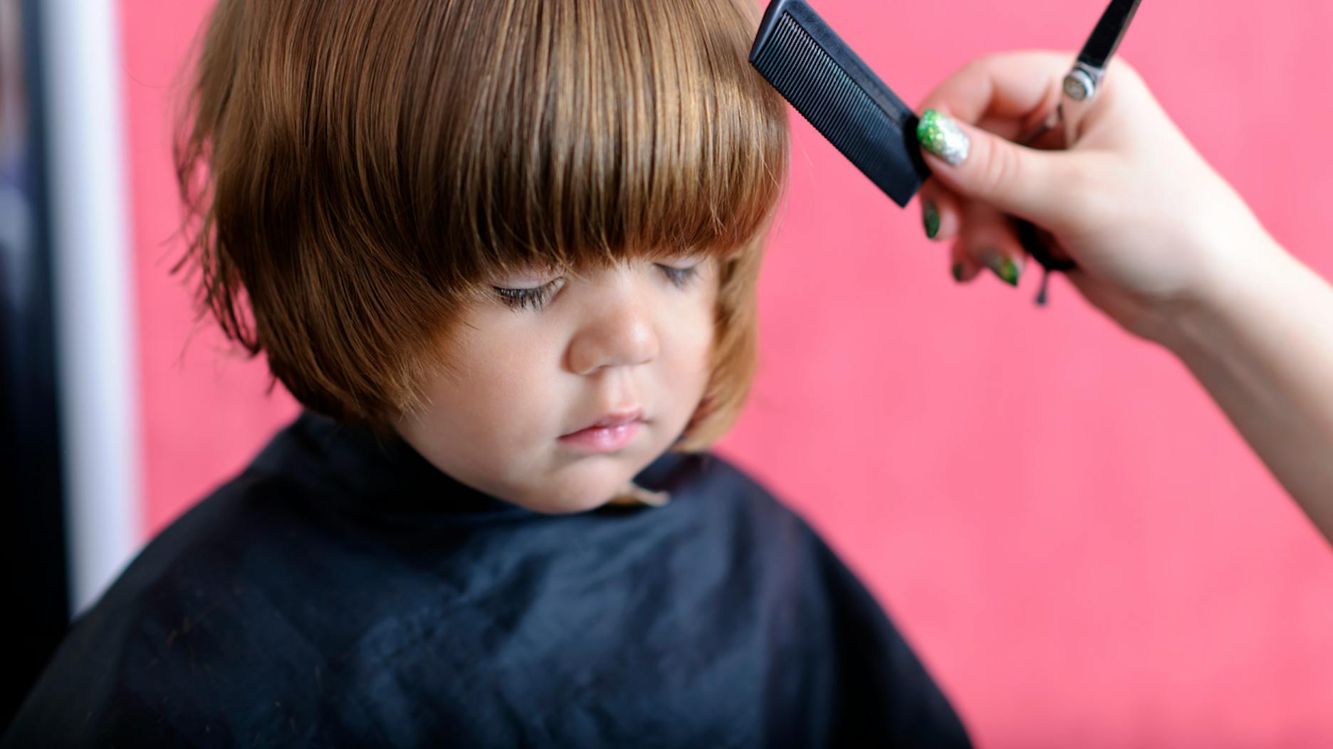 Bien couper les cheveux de Bébé PARENTS.fr Bien couper les cheveux de Bébé PARENTS.fr