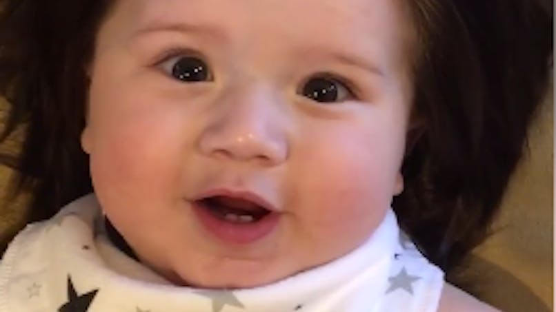 Theo Le Nouveau Bebe Chevelu Qui Fait Le Buzz Video Parents Fr Theo Le Nouveau Bebe Chevelu Qui Fait Le Buzz Video Parents Fr