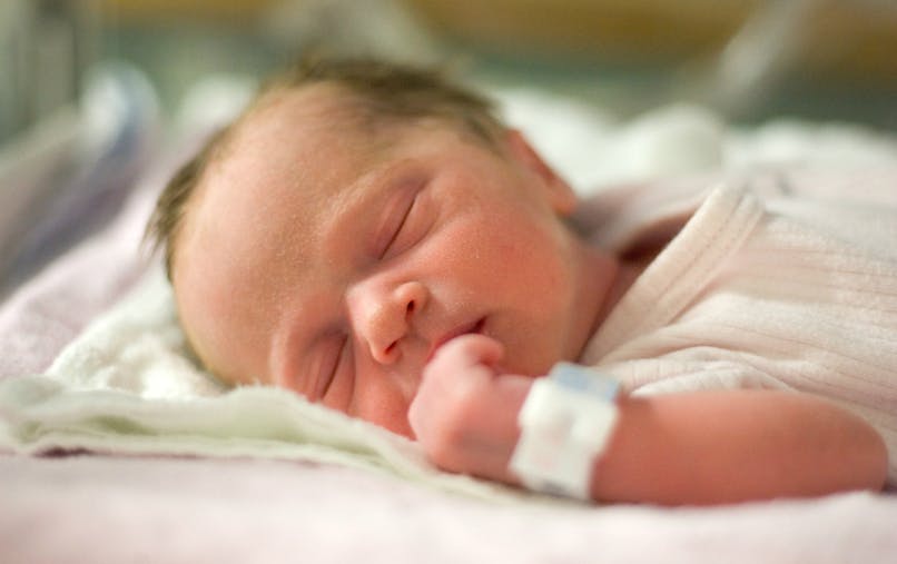 Faut Il Attendre Avant De Couper Le Cordon Ombilical Parents Fr Faut Il Attendre Avant De Couper Le Cordon Ombilical Parents Fr
