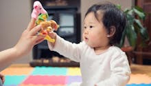 Bébé : les marionnettes à doigts, à quoi ça sert ?