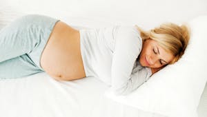 Grossesse : un mauvais sommeil perturbe l’immunité du bébé et de la maman