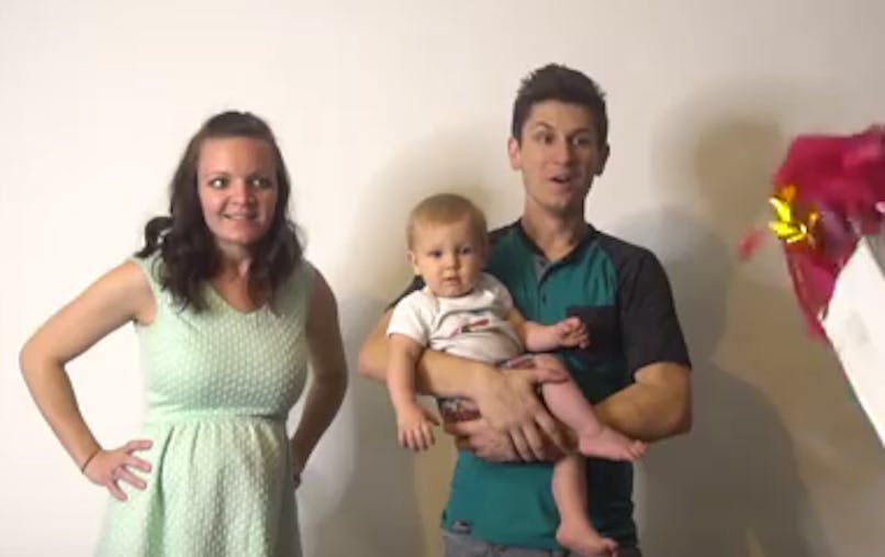 L Incroyable Idee D Un Futur Papa Pour Annoncer Le Sexe De Son Bebe Video Parents Fr L Incroyable Idee D Un Futur Papa Pour Annoncer Le Sexe De Son Bebe Video Parents Fr