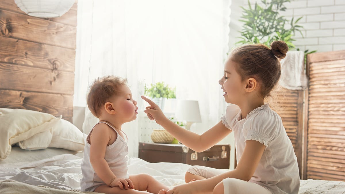 Un Bebe De 18 Mois Poignarde Sa Sœur De 3 Ans Parents Fr Un Bebe De 18 Mois Poignarde Sa Sœur De 3 Ans Parents Fr