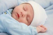 20 % des bébés touchés par le syndrome de la tête plate