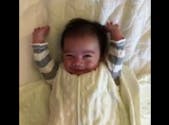 La bonne humeur de ce bébé au réveil va vous donner le sourire (VIDEO)
