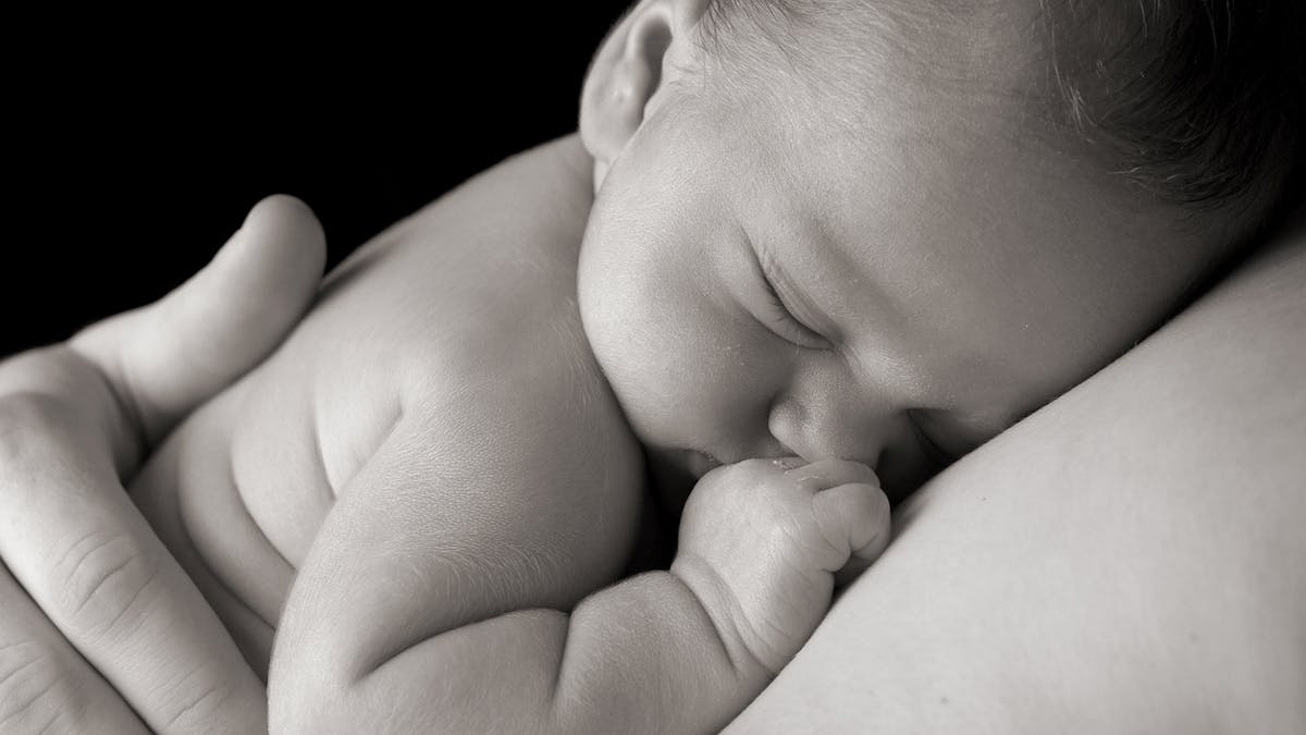 Peau A Peau Les Bienfaits Du Contact Precoce Avec Bebe Parents Fr Peau A Peau Les Bienfaits Du Contact Precoce Avec Bebe Parents Fr