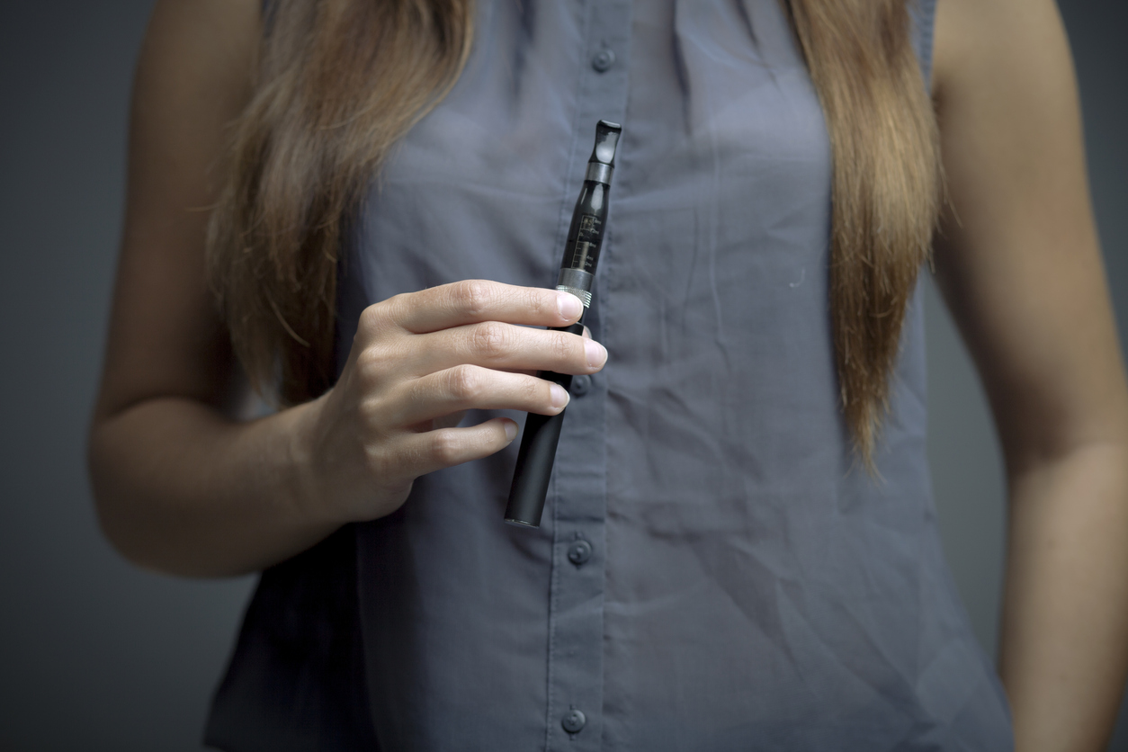 E cigarette risqu e pendant la grossesse PARENTS.fr