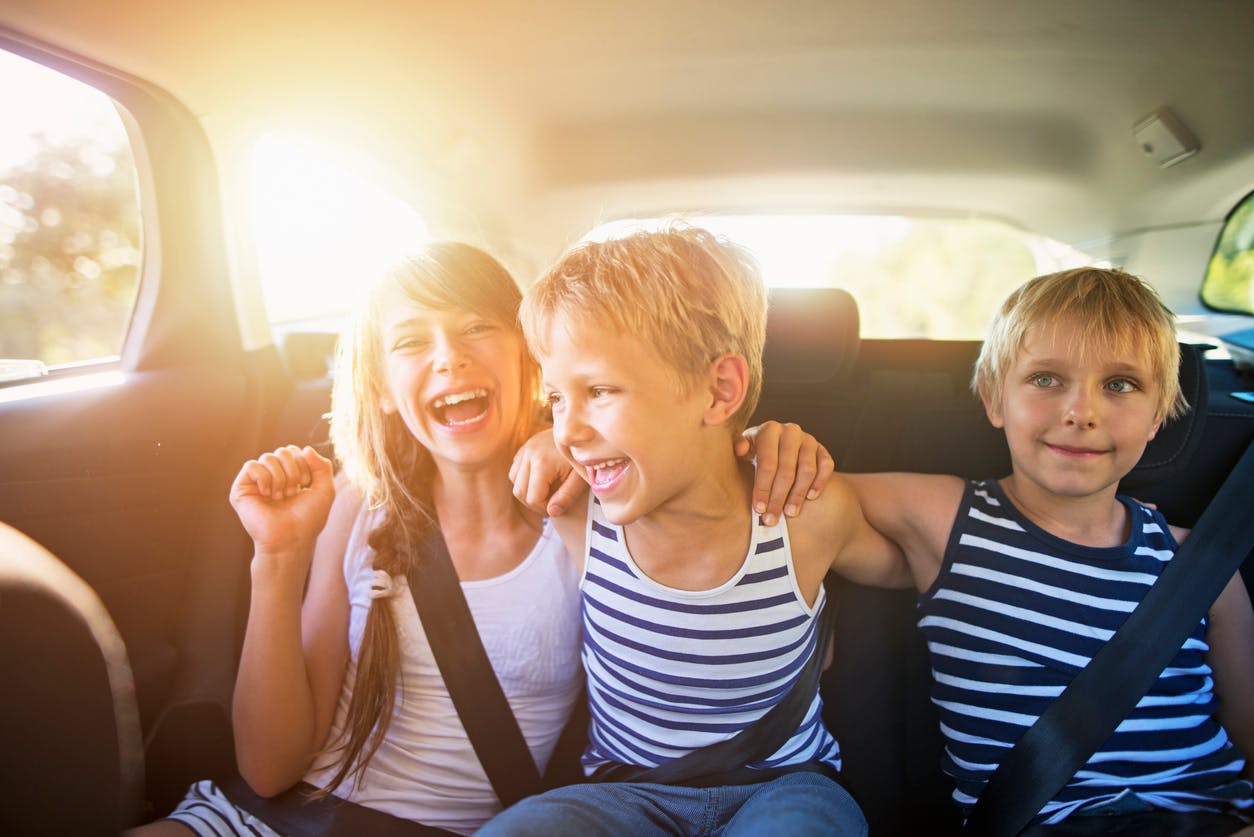 En Voiture La Play List De L Ete Qui Va Plaire Aux Enfants Parents Fr