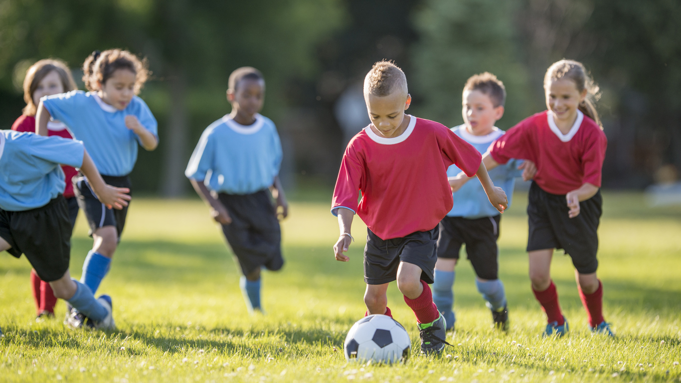 Le Foot Un Sport Qui Fortifie Les Os Des Enfants Parents Fr