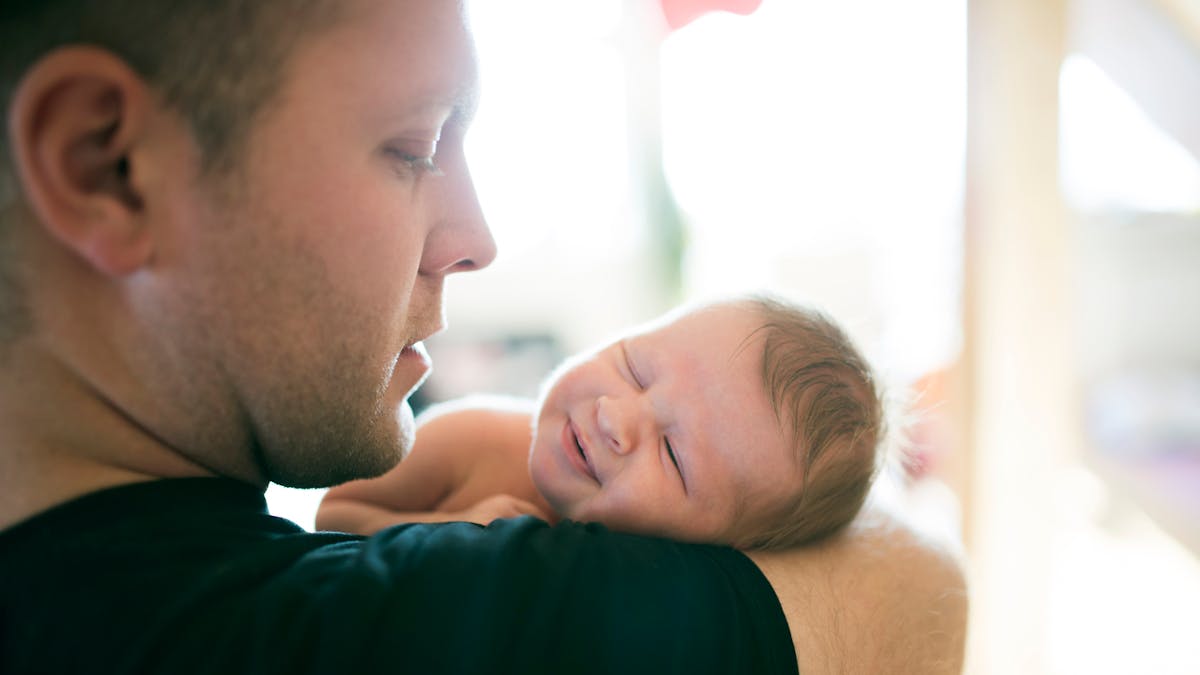 Que Se Passe T Il Dans La Tete Du Pere Quand Bebe Se Reveille La Nuit Parents Fr Que Se Passe T Il Dans La Tete Du Pere Quand Bebe Se Reveille La Nuit Parents Fr