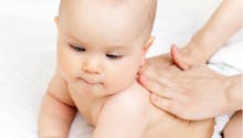 Massage bébé : le premier roll-on astucieux