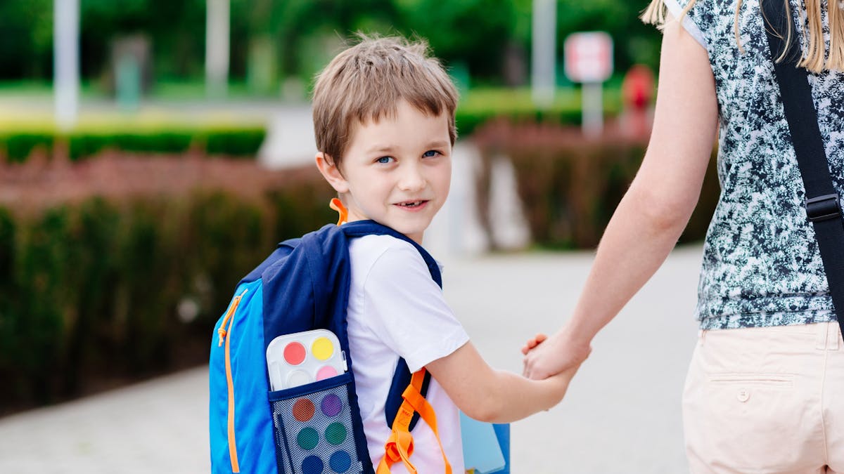A Quel Age Votre Enfant Peut Circuler Seul Dans La Rue Parents Fr A Quel Age Votre Enfant Peut Circuler Seul Dans La Rue Parents Fr