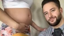 Un papa suit l’évolution de la grossesse de sa femme de manière très imagée ! (Vidéo)