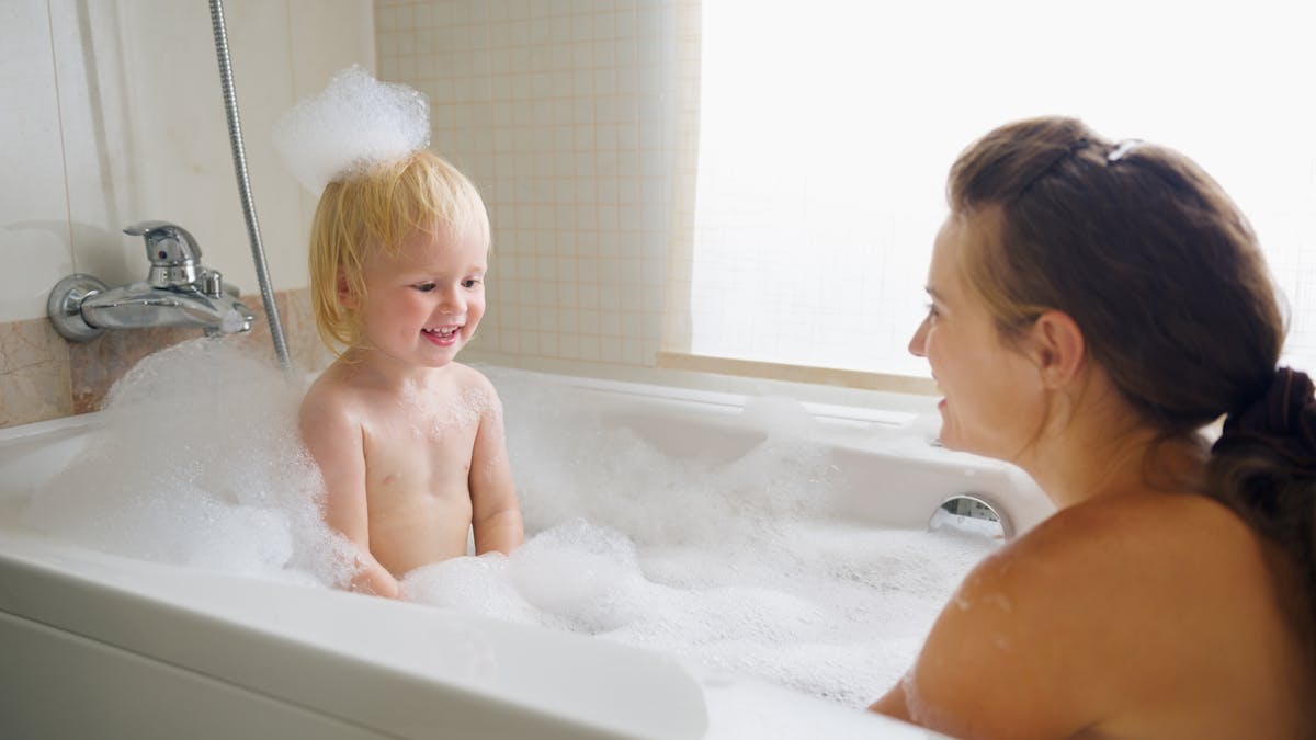 Nudite Peut On Se Montrer Nu Devant Ses Enfants Parents Fr Nudite Peut On Se Montrer Nu Devant Ses Enfants Parents Fr