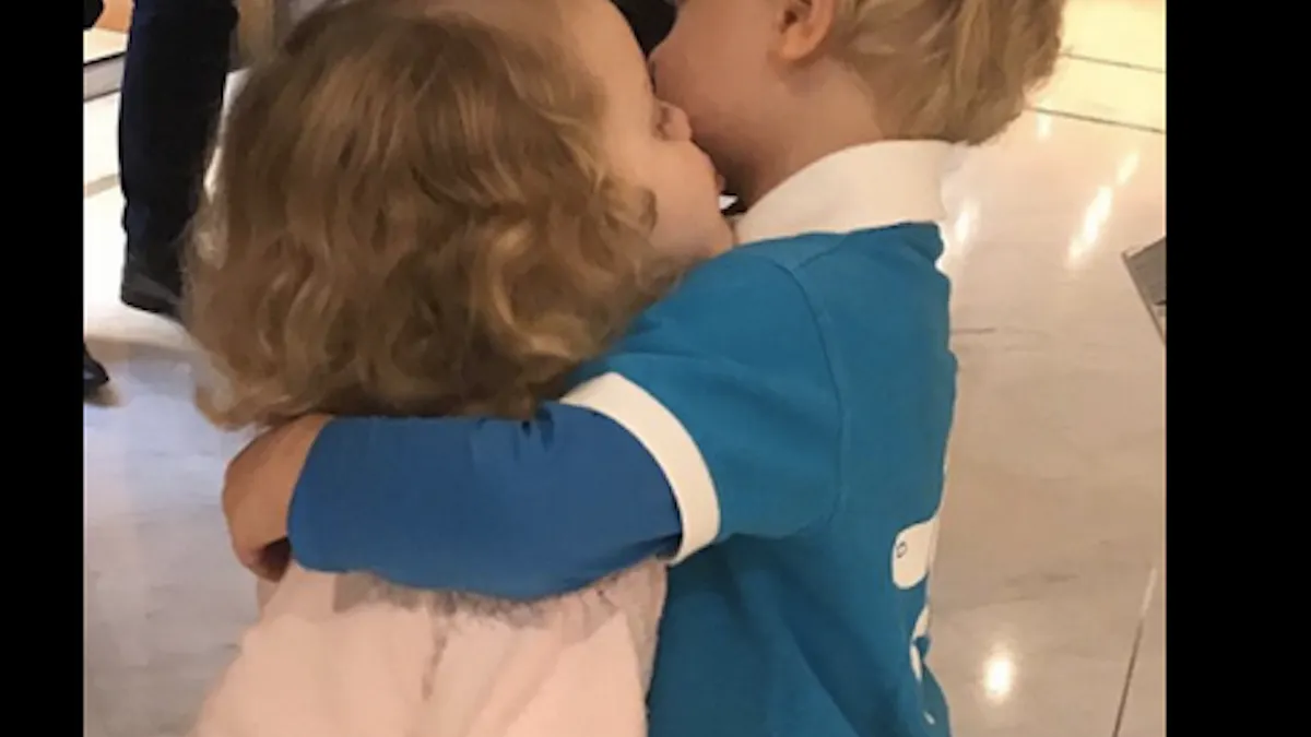 Charlene De Monaco Premiere Coupe De Cheveux Pour Ses Jumeaux Parents Fr Charlene De Monaco Premiere Coupe De Cheveux Pour Ses Jumeaux Parents Fr