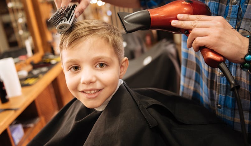 30 coiffures tendance pour petit garçon