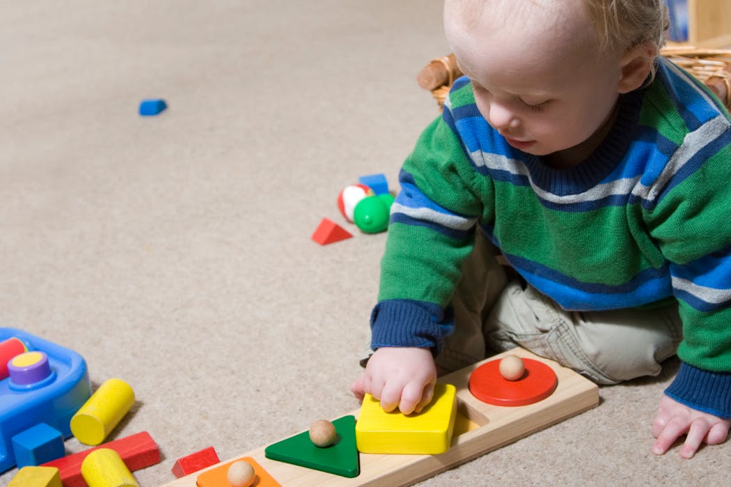 Les Progres De Votre Enfant De 1 A 2 Ans Parents Fr Les Progres De Votre Enfant De 1 A 2 Ans Parents Fr
