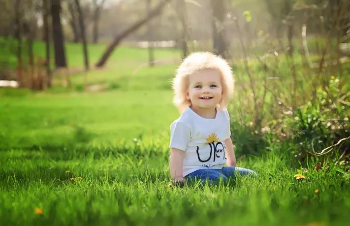 L Incroyable Chevelure D Un Bebe Atteint Du Syndrome Des Cheveux Incoiffables Images Parents Fr
