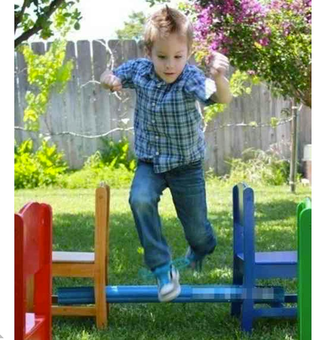 Comment organiser une course d'obstacles pour votre enfant de deux ans