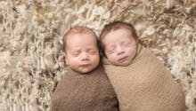Ces jumeaux sont nés le 31 décembre et le 1er janvier !
