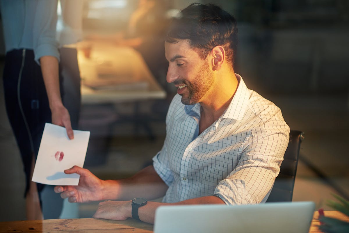 Sexe au bureau : en seriez-vous capable ? | PARENTS.fr