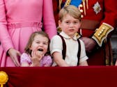 La princesse Charlotte aurait déjà un caractère bien trempé, selon Eliza­beth II