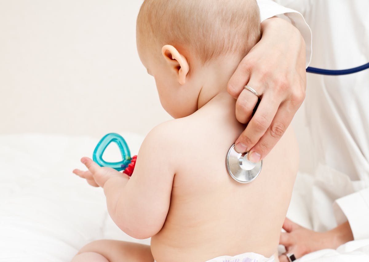 En cas de bronchiolite, comment soigner votre enfant