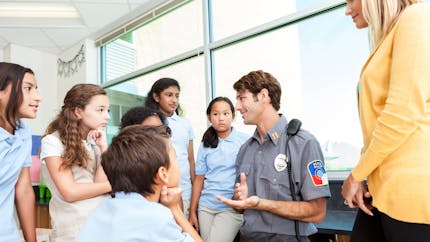Nice : bientôt un policier dans chaque école de la ville