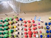 Brésil : une plage entière part à la recherche de la maman d’un petit garçon perdu (vidéo)