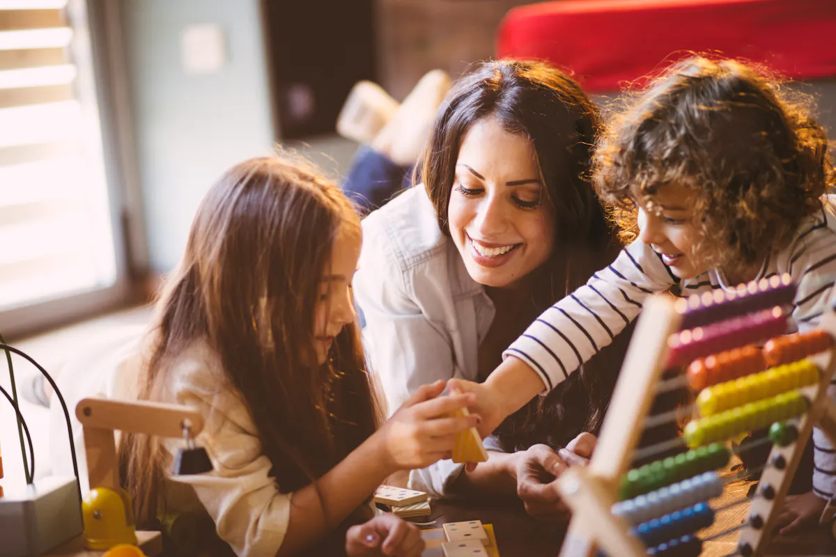 Comment bien choisir l'assistante maternelle de bébé