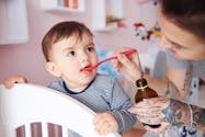 Rhume, toux, fièvre : la “liste noire” des médicaments pour enfant, inutiles voire dangereux