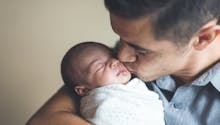 Bébé : ressembler à son papa assurerait une meilleure santé